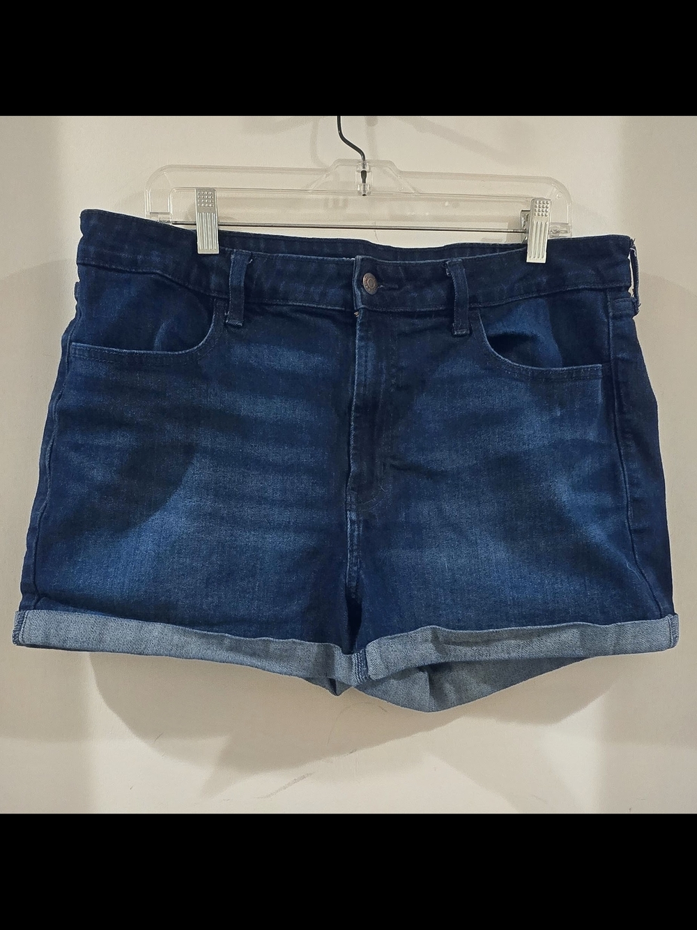 Old Navy Women’s Blue Jean Shorts Size 16